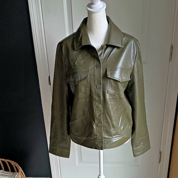 NWOT! CHICO'S OLIVE GREEN 2 POCKET JACKET - Picture 2 of 6